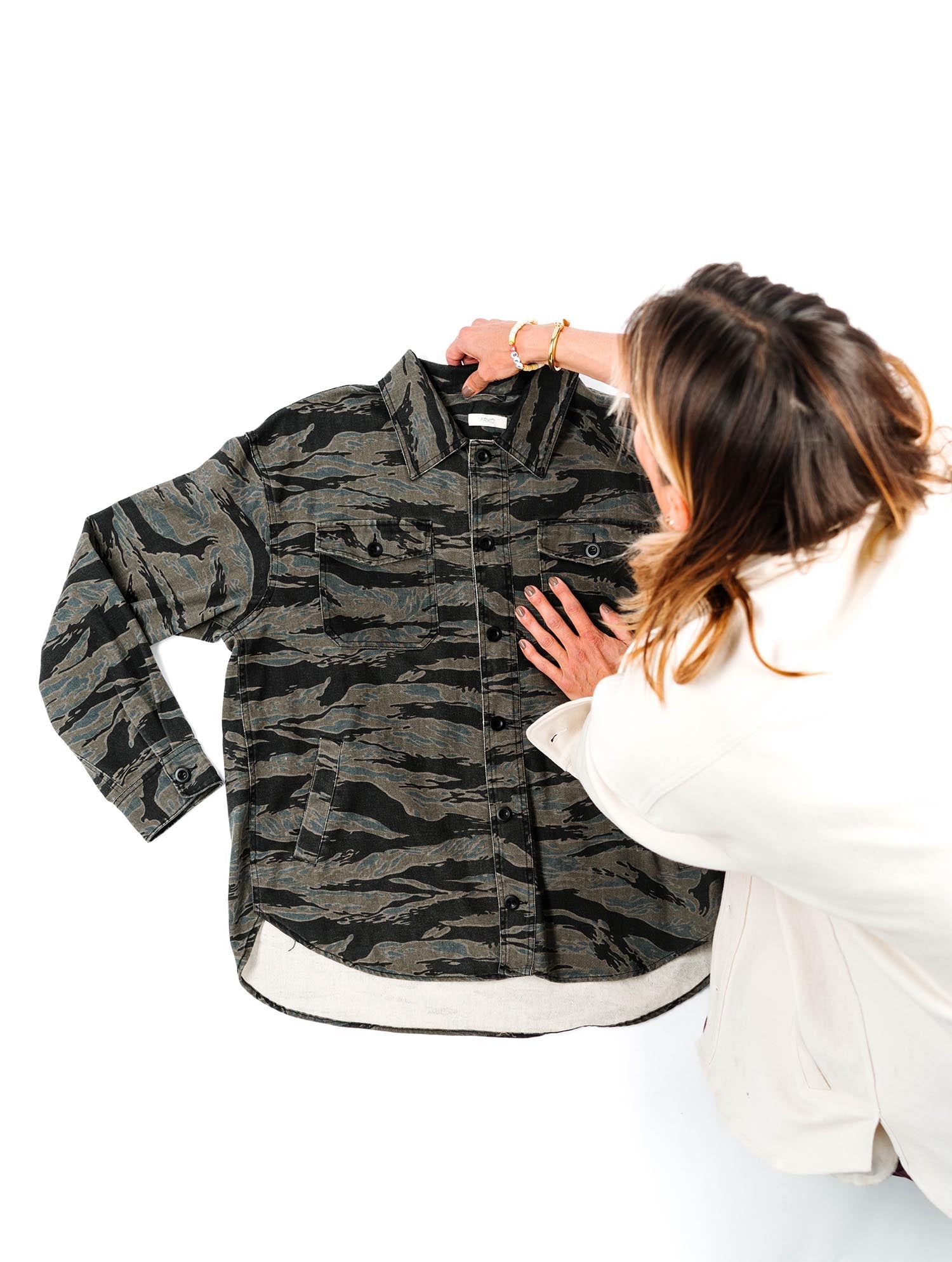 Ariel is styling one of ARIKO's new styles for a product shoot