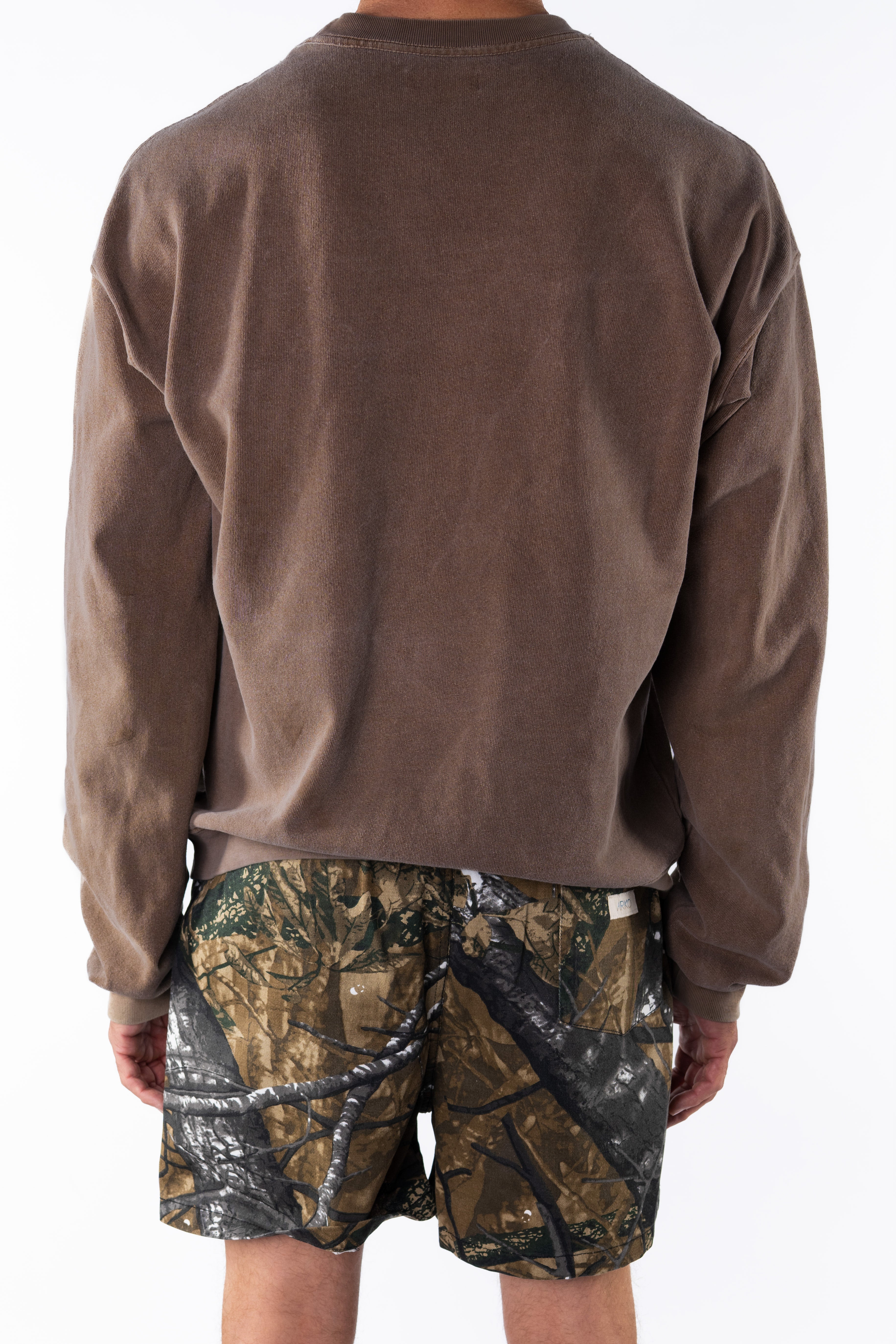Post Surf Crewneck Sweatshirt: Classic Cotton for Everyone - ARIKO LA