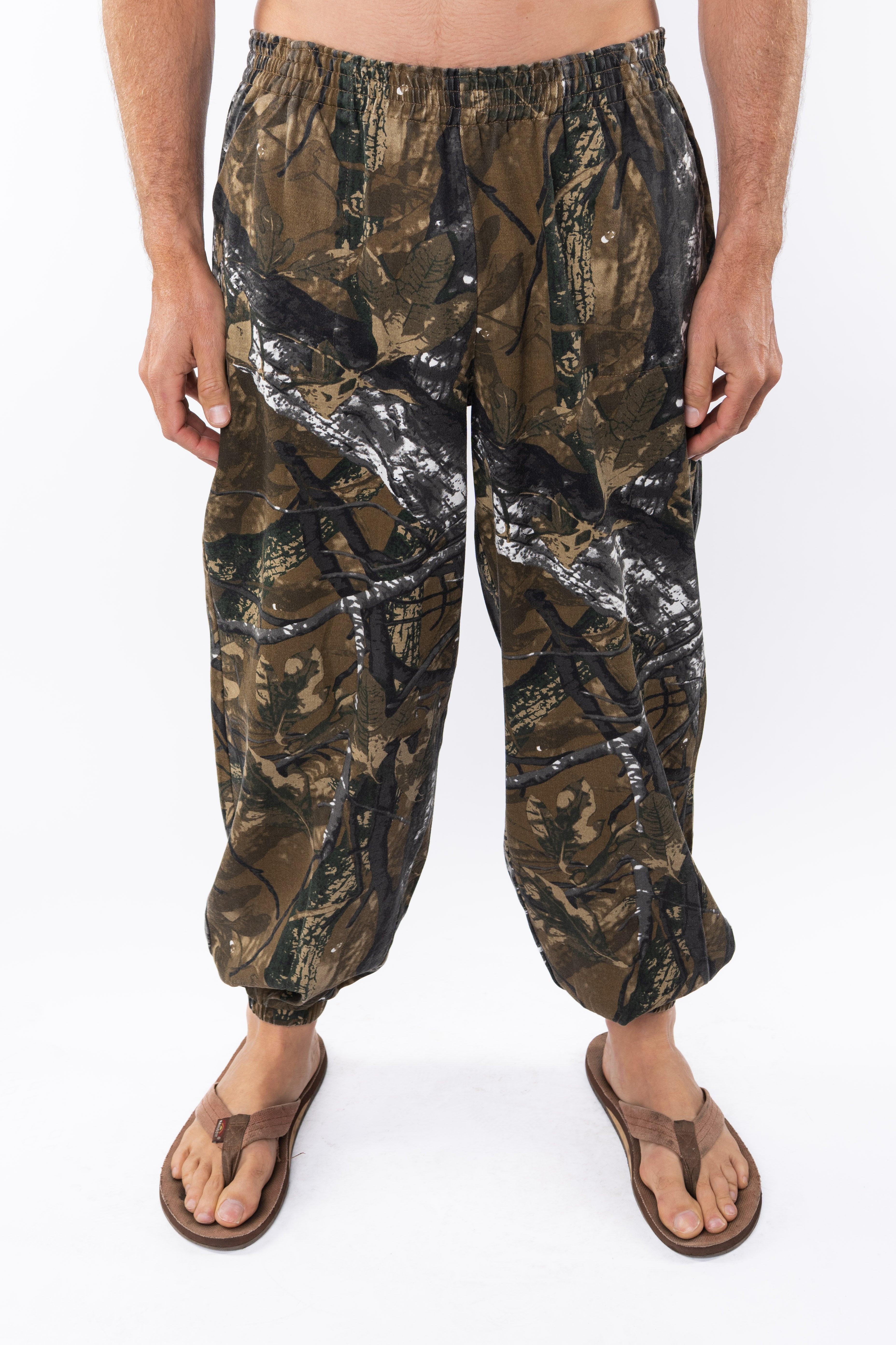 Camo Day Pants with Pockets for All-Day Comfort - ARIKO LA
