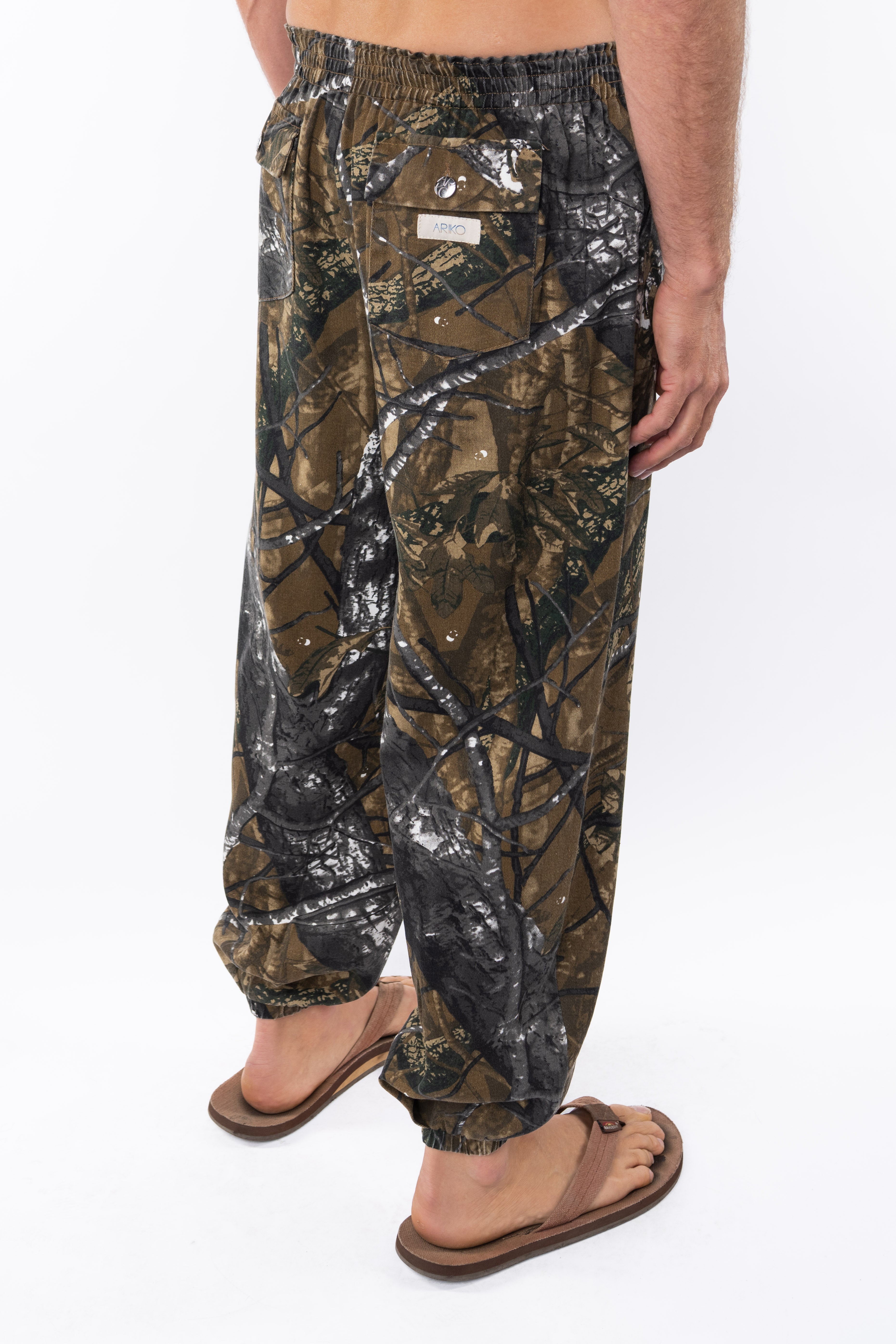 Camo Day Pants with Pockets for All-Day Comfort - ARIKO LA