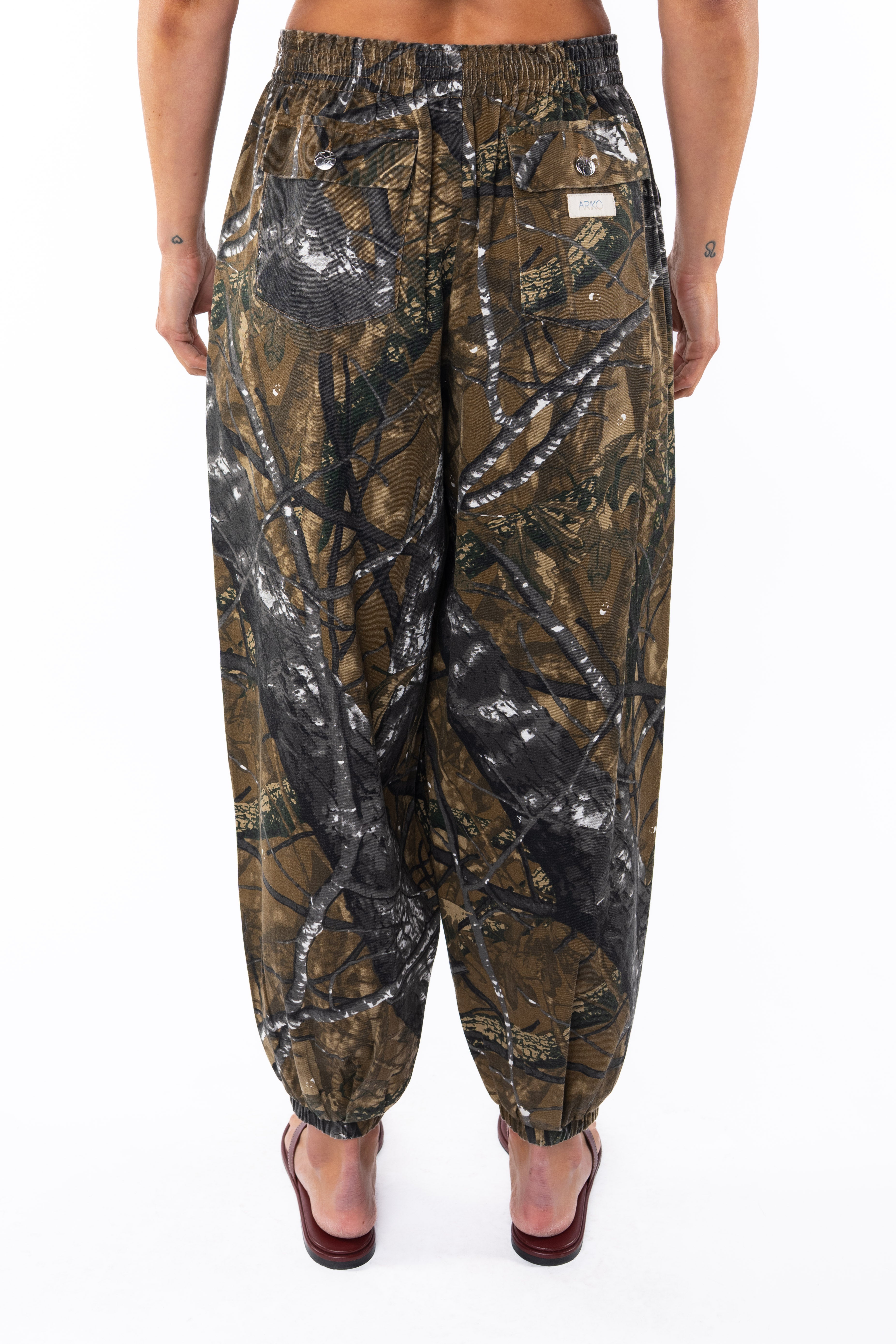 Camo Day Pants with Pockets for All-Day Comfort - ARIKO LA